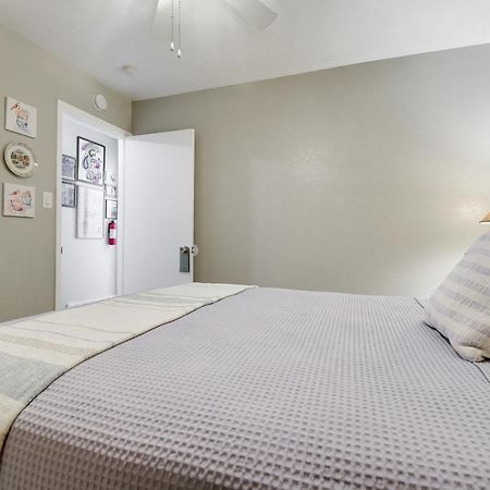 Arlington Home With Patio, Walk To Atandt Stadium! المظهر الخارجي الصورة